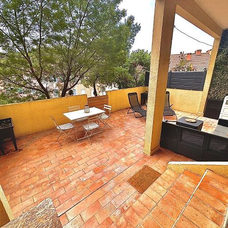 Appartement Proche Mer Avec Terrasse Et Jardin Privatif Hyeres Bagian luar foto