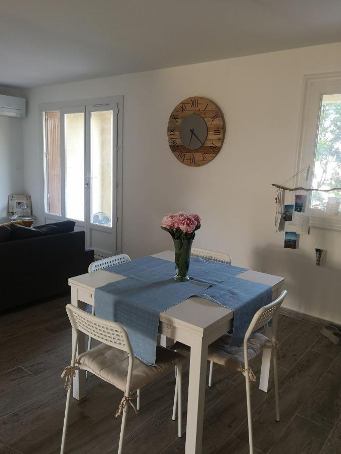 Appartement Proche Mer Avec Terrasse Et Jardin Privatif Hyeres Bagian luar foto