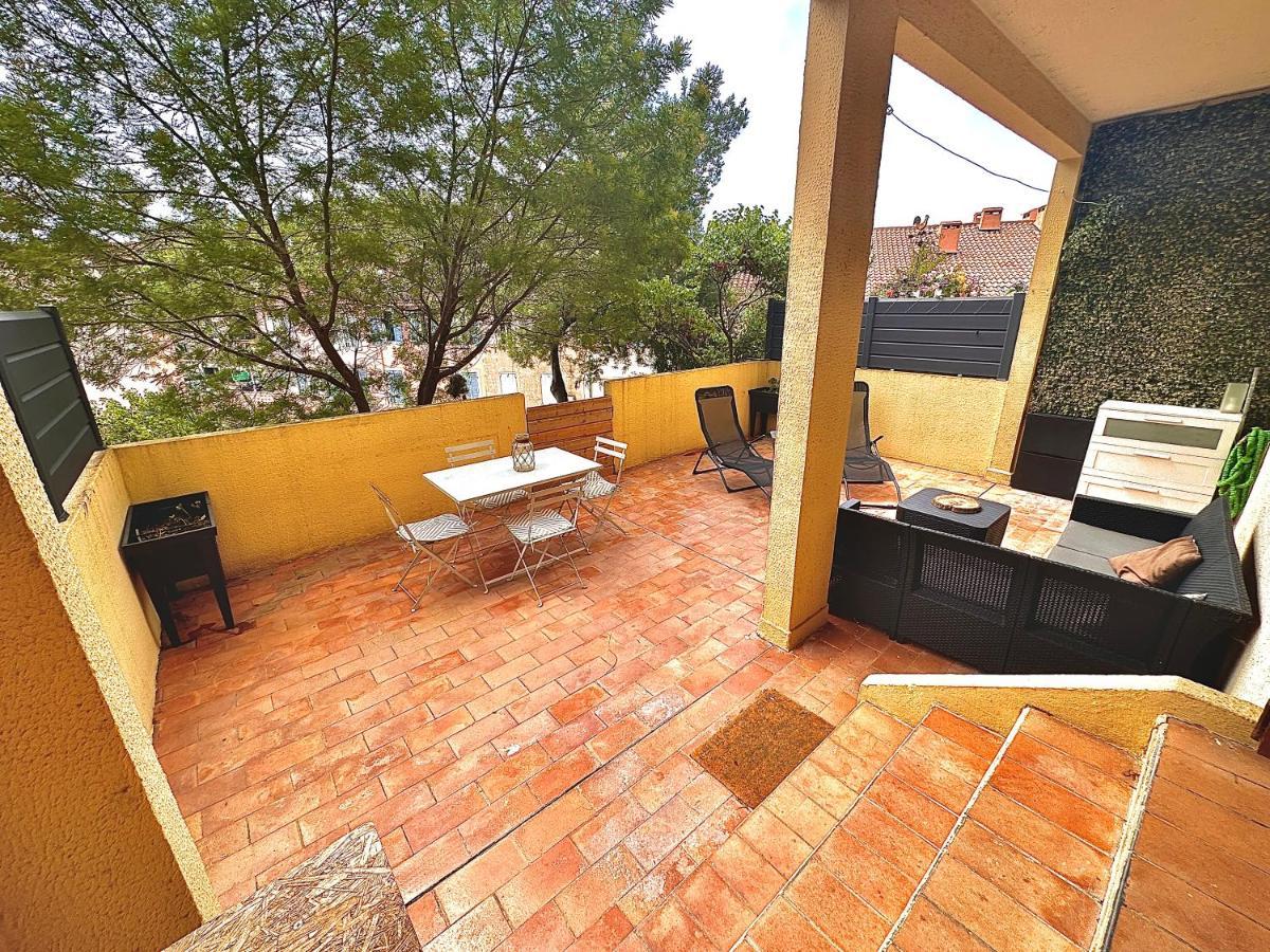 Appartement Proche Mer Avec Terrasse Et Jardin Privatif Hyeres Bagian luar foto